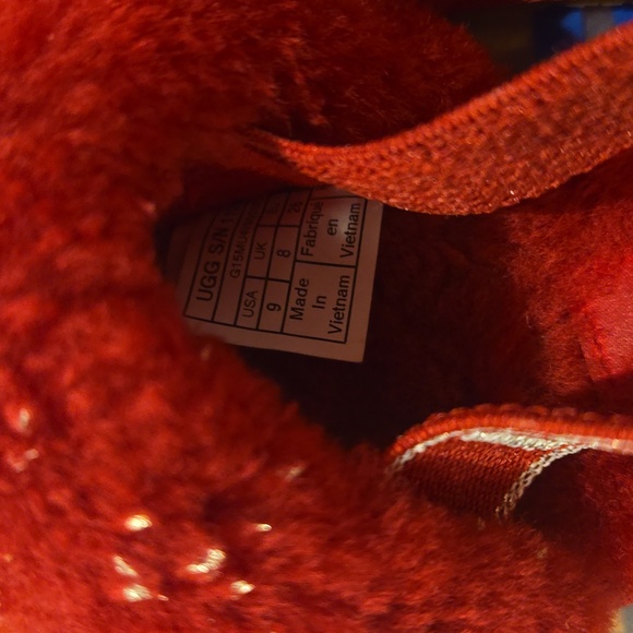 Children’s Ugg slipper sandals. Little kid size 9. - Picture 4 of 4